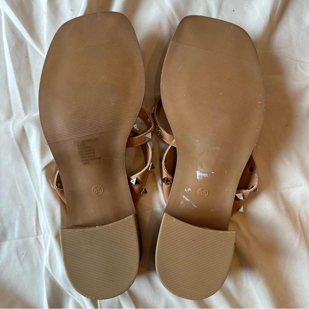 Madden Girl ridleyy studded sandals - Picture 5 of 7